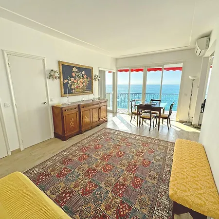 Apartment Waterfront With Stunning Panoramic Outlook *